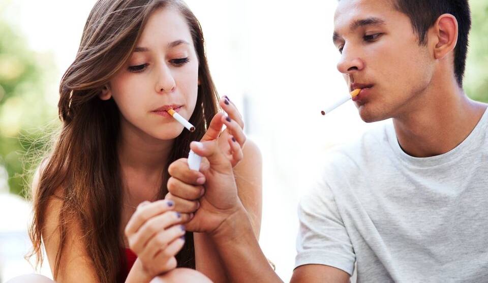 Εφηβεία και Κάπνισμα