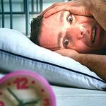 Η Αϋπνία Σχετίζεται με τα Εγκεφαλικά και τις Καρδιακές Προσβολές
