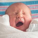 Ο βρεφικός κολικός είναι μια επώδυνη πάθηση που εκδηλώνεται πιο συχνά σε βρέφη ηλικίας από 2 εβδομάδων έως 4 μηνών.