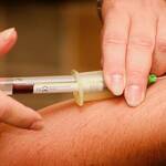 Για να θωρακιστεί κανείς απέναντι στην ηπατίτιδα D αρκεί να κάνει το εμβόλιο για την ηπατίτιδα Β.