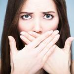 Ένα κοινό πρόβλημα που απασχολεί μεγάλη μερίδα ανθρώπων είναι η κακοσμία του στόματος.