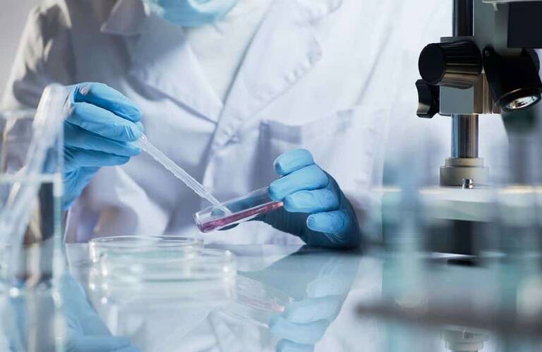 Εξήγηση της Πλειονότητας των Κρουσμάτων του Κορωνοϊού από τους Υπερμεταδοτικούς Ασθενείς
