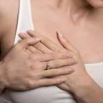 Πόνος στο Δεξί Μέρος του Στήθους – Πού Μπορεί να Οφείλεται;