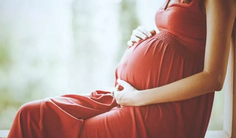 Οι Έγκυες με COVID-19 Είναι Πιθανότερο να Γεννήσουν Πρόωρα