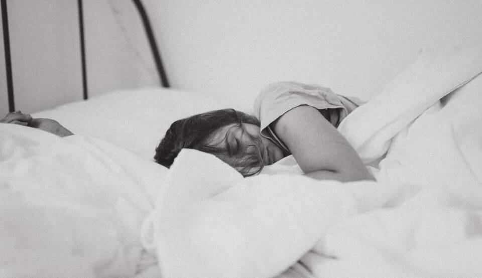 Πολλά και μυστήρια είναι εκείνα που συμβαίνουν κατά τη διάρκεια του ύπνου με την επιστήμη να προσπαθεί διαρκώς να ξεδιαλύνει όσο περισσότερα μπορεί από αυτά.