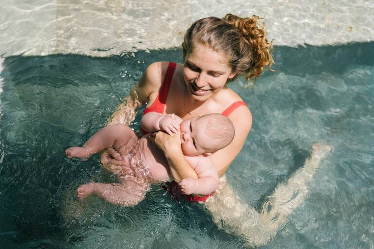 Baby Swimming – Τα Οφέλη του στην Υγεία του Μωρού σας