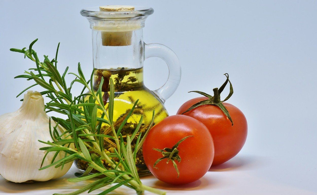 Οι λόγοι που αξίζει να υιοθετήσετε τη μεσογειακή διατροφή
