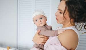 Τα τρυφερά συναισθήματα που περιβάλλουν την περίοδο της εγκυμοσύνης, συνήθως σκιάζονται από την αγωνία και τον φόβο της γέννας.