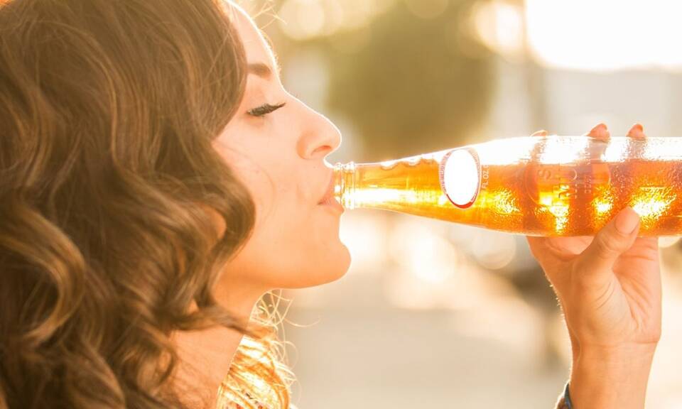 Η κατανάλωση αλκοόλ με μέτρο είναι μία διαδεδομένη κοινωνική συνήθεια που δεν βλάπτει τον οργανισμό.
