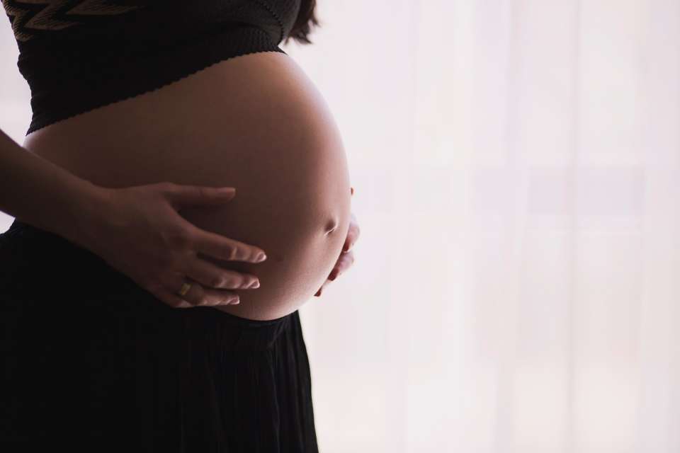 Στην εγκυμοσύνη και καθώς το έμβρυο μεγαλώνει, συμβαίνουν διάφορες αλλαγές στο σώμα σας .