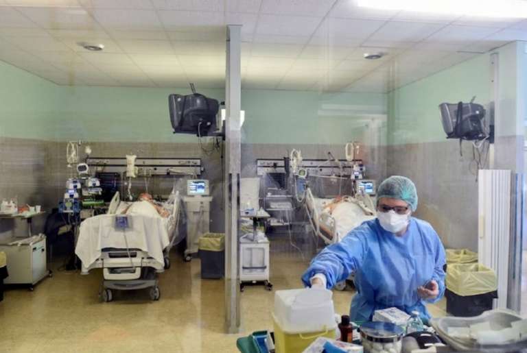 Τα Άτομα με Ασθενές Ανοσοποιητικό Σύστημα Παραμένουν Μεταδοτικοί στον Κορωνοϊό για Μεγαλύτερο Χρονικό Διάστημα