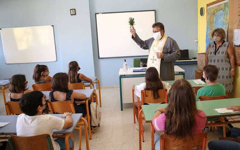 Επιστρέφουν στις Τάξεις οι Μαθητές Δημοτικού και Νηπιαγωγείου