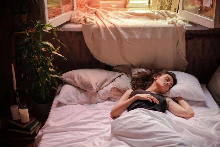 Οι Λόγοι που Ξυπνάτε τη Νύχτα και Δυσκολεύεστε να Ξανακοιμηθείτε