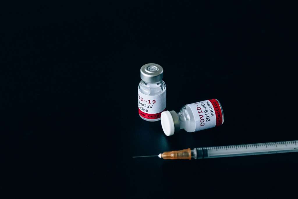 Tο Εμβόλιο της Pfizer Προσφέρει Προστασία και για τις Νέες Παραλλαγές του Κορωνοϊού