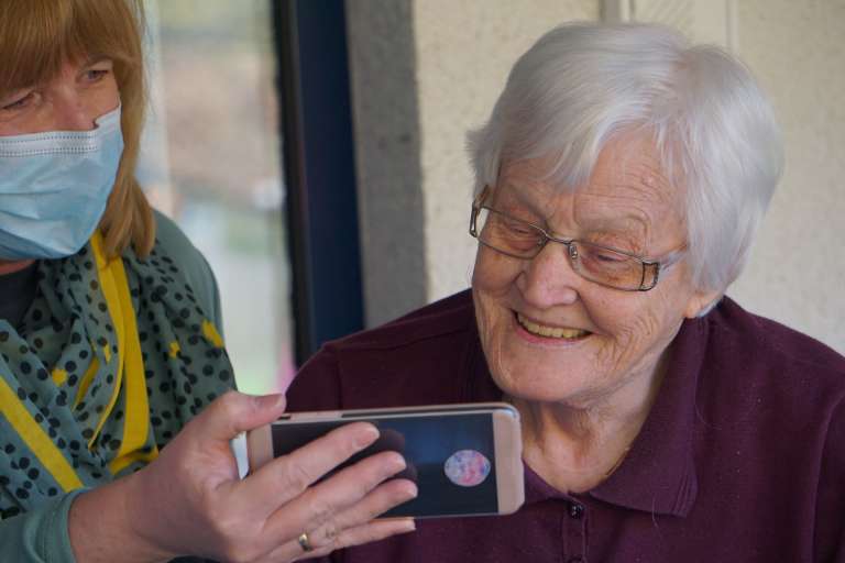 Όλοι οι Συμπολίτες μας Άνω των 60 Ετών θα Είναι Εμβολιασμένοι κατά του Κορωνοϊού Εντός του Μαΐου