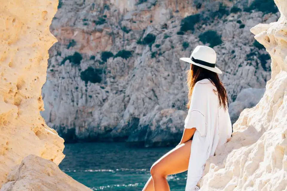 5 Outfits που θα Φοράς από το Πρωί ως το Βράδυ