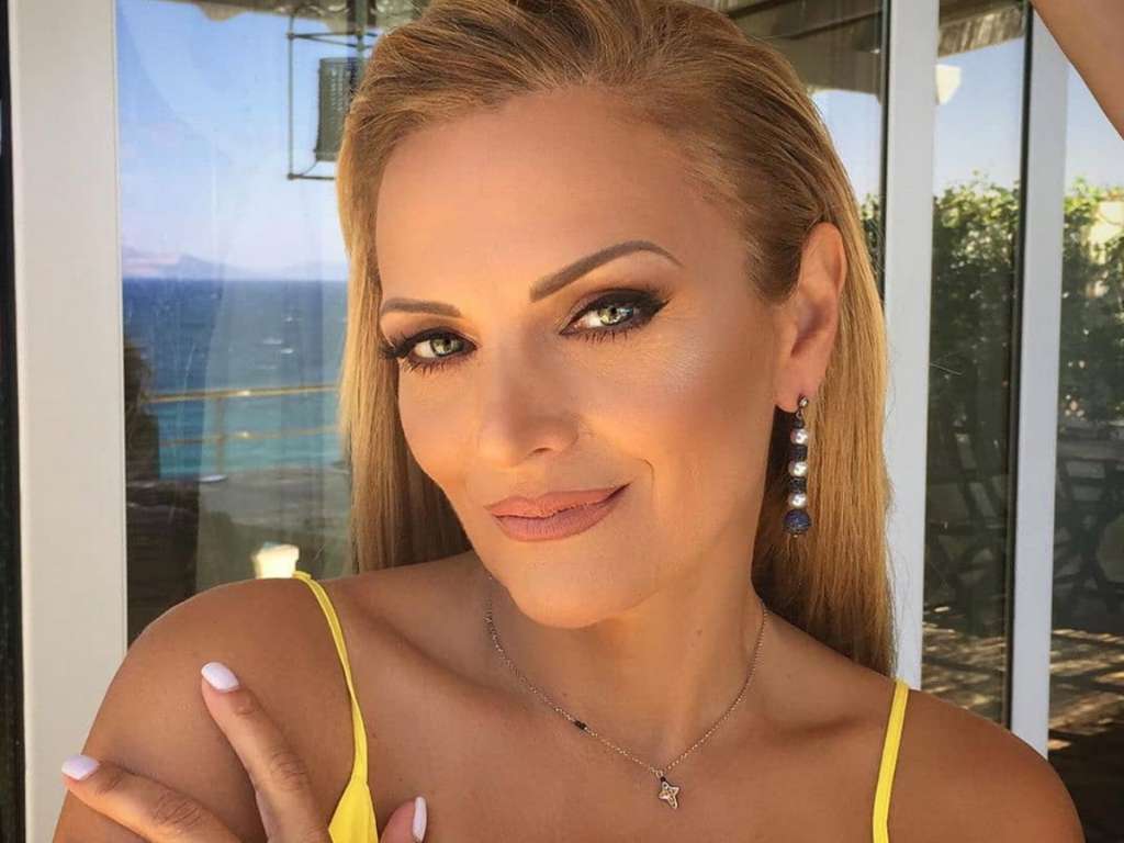 Η Χριστίνα Λαμπίρη Βάφτισε τον Εγγονό της