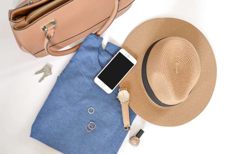 8 Tips για να Χτίσετε μία Capsule Wardrobe
