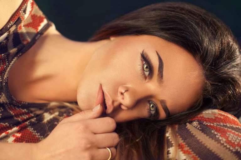Πυκνά Φρύδια – Πώς θα τα Πετύχετε;