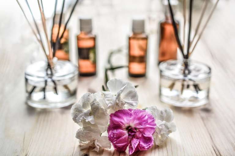 Αρωματοθεραπεία – Χρήσεις και Οφέλη