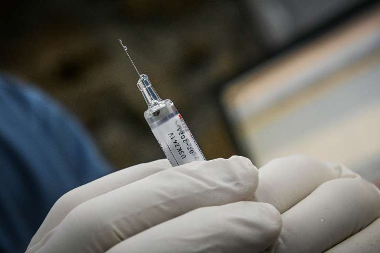 Covid-19: «Προσαρμοσμένα» Εμβόλια Αναμένονται τον Σεπτέμβριο
