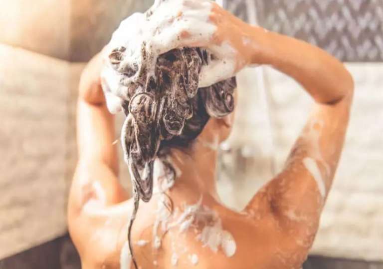Reverse Washing – Η Νέα Τάση στο Λούσιμο