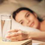 Πρέπει να Πίνετε Νερό πριν Κοιμηθείτε;
