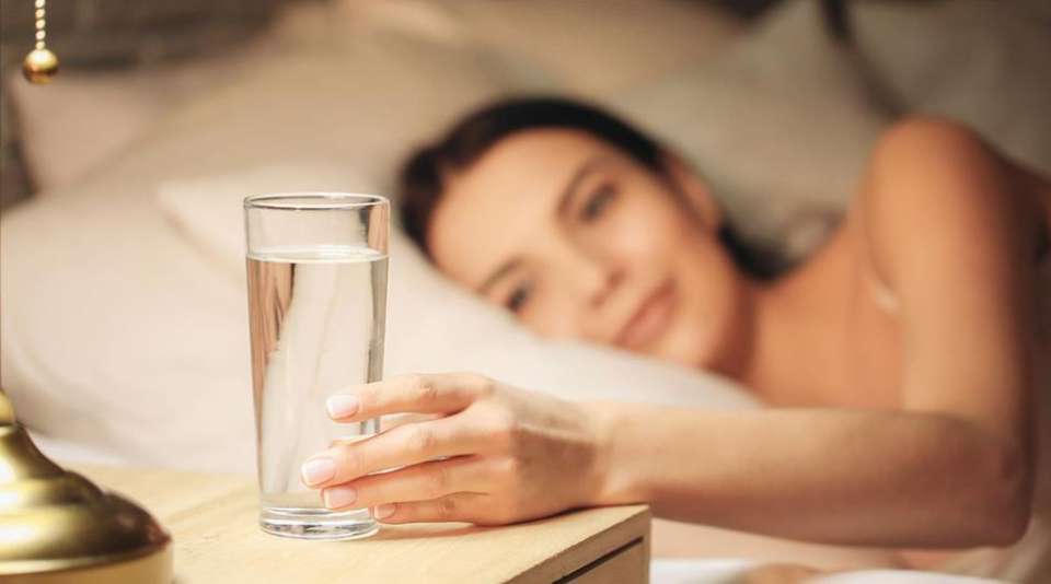 Πρέπει να Πίνετε Νερό πριν Κοιμηθείτε;