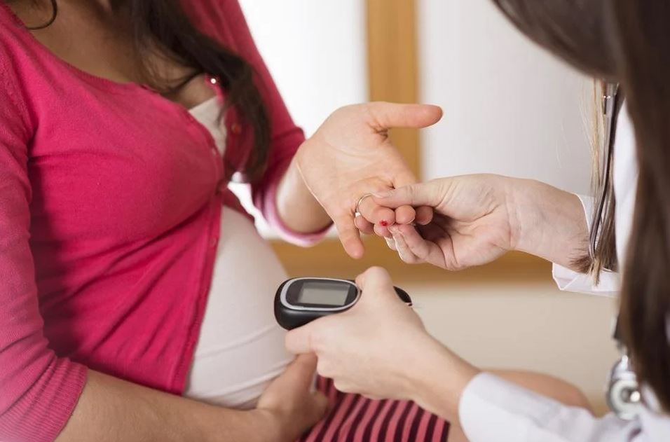 Είναι σημαντικό για μια έγκυο γυναίκα με διαβήτη κύησης να μην πάρει πάρα πολλά κιλά κατά τη διάρκεια της εγκυμοσύνης της.