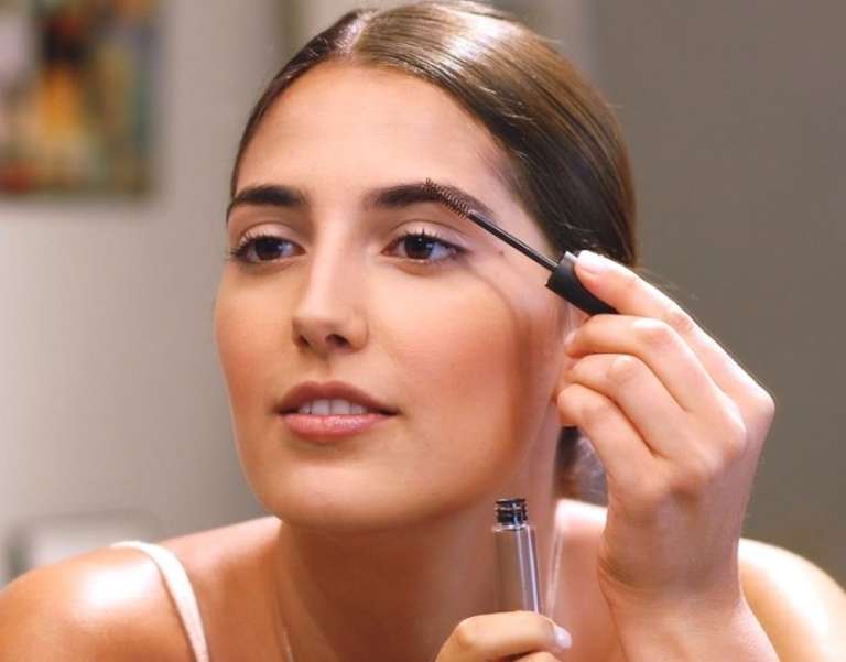 Συμβουλές για Τέλεια Περιποίηση Φρυδιών