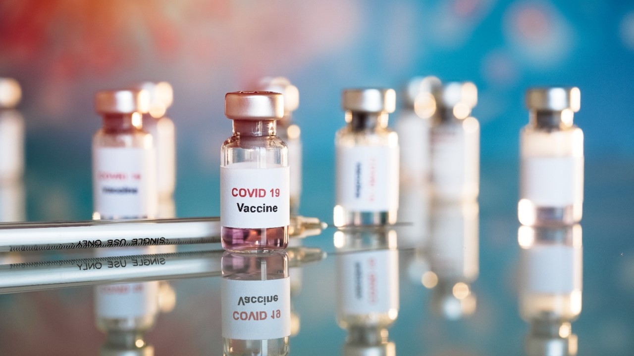 Η Συσχέτιση των Εμβολίων Covid-19 με την Επιμήκυνση του Έμμηνου Κύκλου.