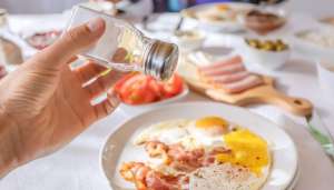 Πόσο Αλάτι Πρέπει να Έχει η Διατροφή μας;