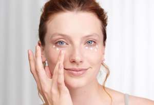 Γιατί Χρειάζεστε μια Κρέμα Ματιών;