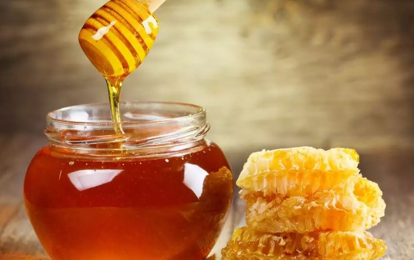 Το μέλι περιέχει υψηλή περιεκτικότητα σε τρυπτοφάνη, η οποία βοηθά στη μείωση του άγχους και στη χαλάρωση των νεύρων.
