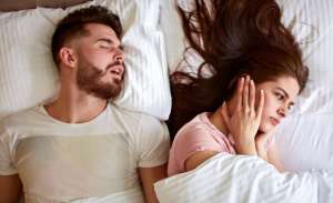 Λύσεις για να Σταματήσει το Ροχαλητό