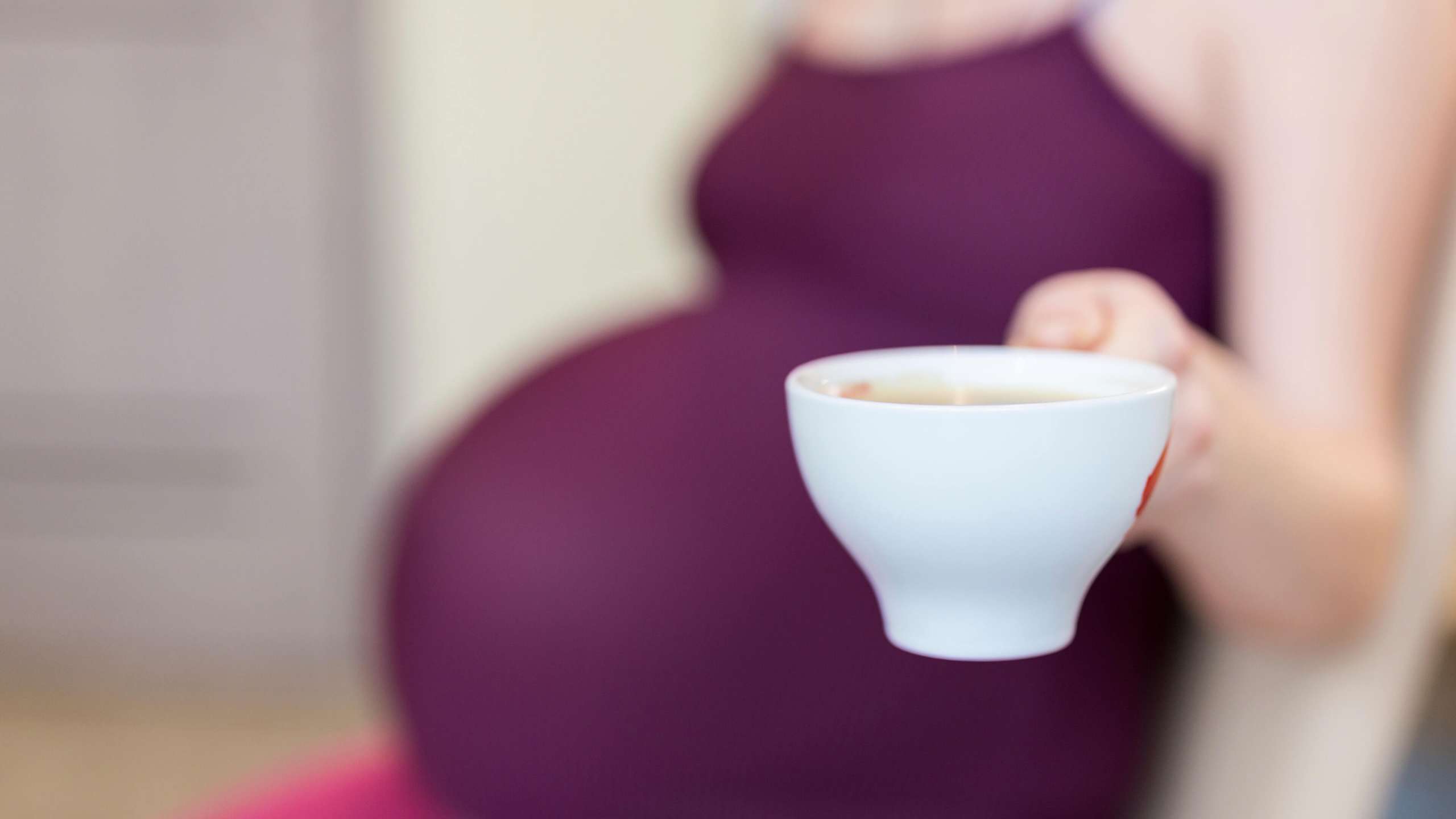 Καφεΐνη Κατά την Εγκυμοσύνη - Πώς Επηρεάζει το Ύψος του Βρέφους;