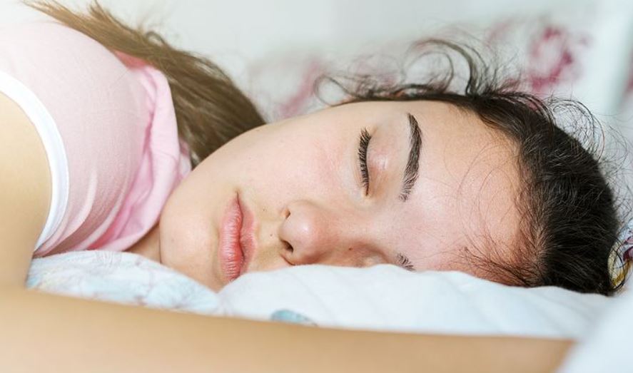 Ωστόσο η αλλαγή των ωρών ύπνου κι αφύπνισης μπορεί να βλάψει περαιτέρω το εσωτερικό ρολόι.