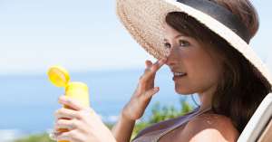 Στην αγορά διατίθενται αντηλιακά προϊόντα πολλών μορφών και με ποικίλα χαρακτηριστικά, όπως διαφορετικοί δείκτες προστασίας για τις ανάγκες του καθενός