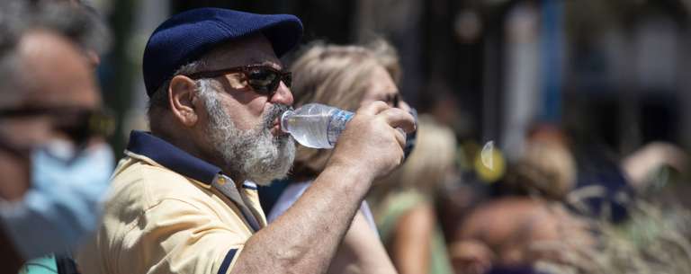 8 Συμβουλές Προστασίας από τον Καύσωνα για Ευπαθείς Ομάδες
