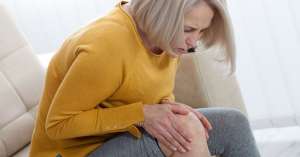 Αλλαγή συγκεντρώσεων ορμονών στο σώμα κατά την εμμηνόπαυση και χαμηλά οιστρογόνα οδηγούν σε ενοχλητικά συμπτώματα όπως μυοσκελετικοί πόνοι και αρθρίτιδα