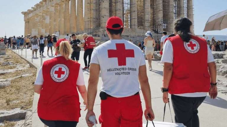 Ερυθρός Σταυρός: Δράση στην Ακρόπολη την Τετάρτη για τον καύσωνα