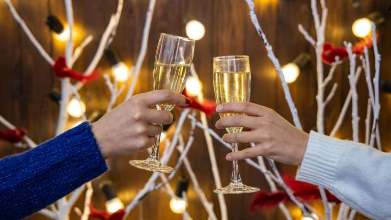 Το αλκοόλ ΔΕΝ φέρνει το πνεύμα των Χριστουγέννων