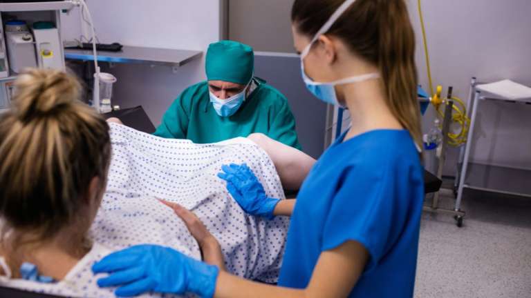Παγκόσμια Ημέρα Μαίας: «Ένα γράμμα στη μαία μου»