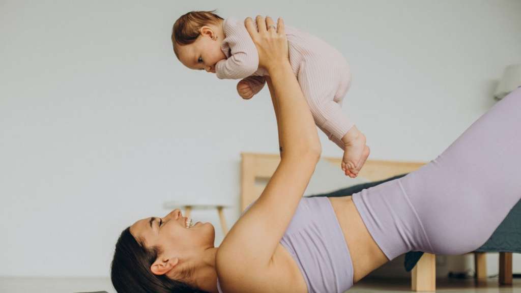 Postnatal Fitness: Μπορούν Θηλασμός και Άσκηση να Συνυπάρξουν;