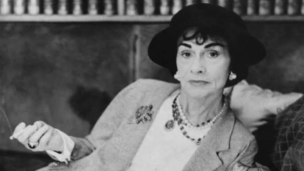 The Chanel Look: Ποια είναι η ιστορία πίσω από το εμβλητικό στιλ